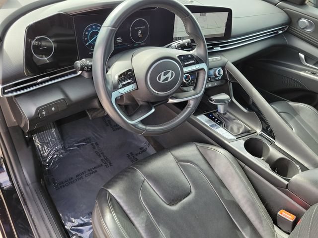 Used 2025 Hyundai Elantra Limited FWD image 21