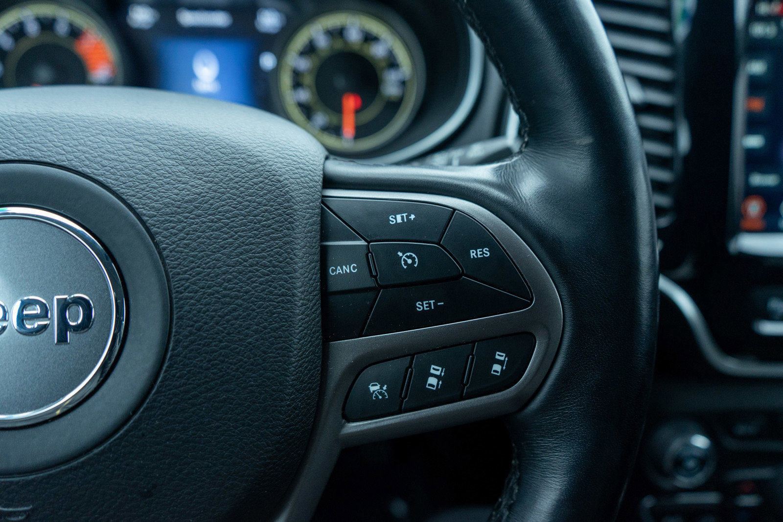 Used 2021 Jeep Cherokee Limited image 26