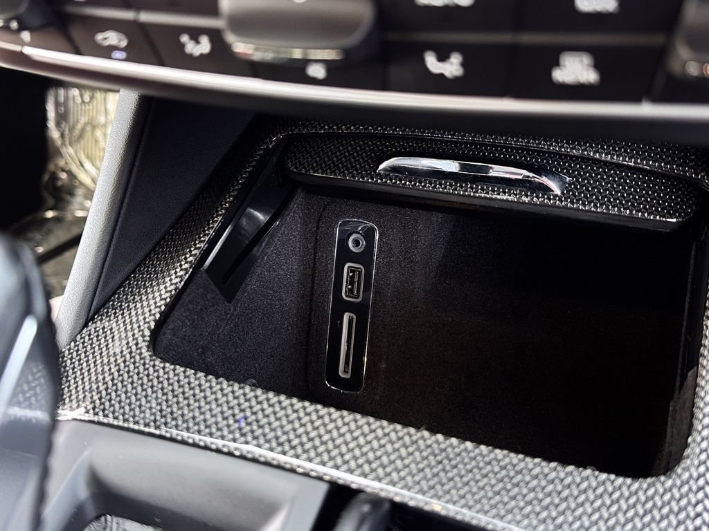 Used 2023 Maserati Levante GT AWD/4WD image 11