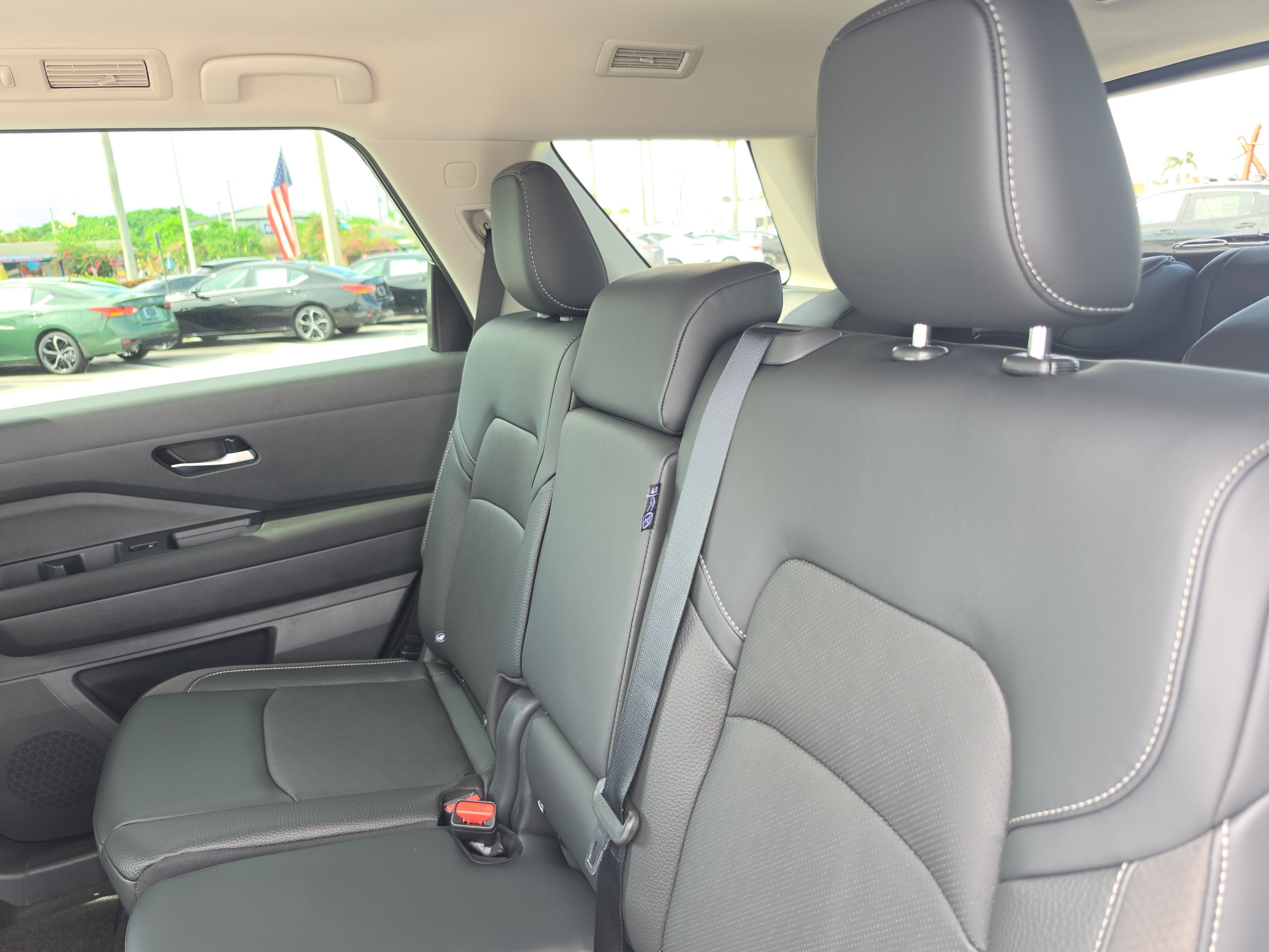 New 2026 Nissan Pathfinder SL FWD image 13