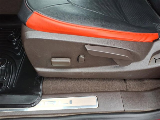 Used 2022 GMC Canyon Denali image 5