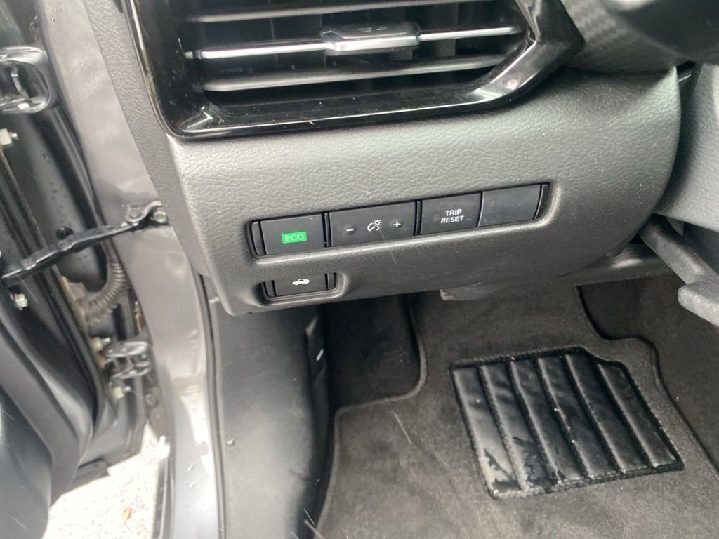 Used 2022 Nissan Sentra SR w/ Electronics Package image 16