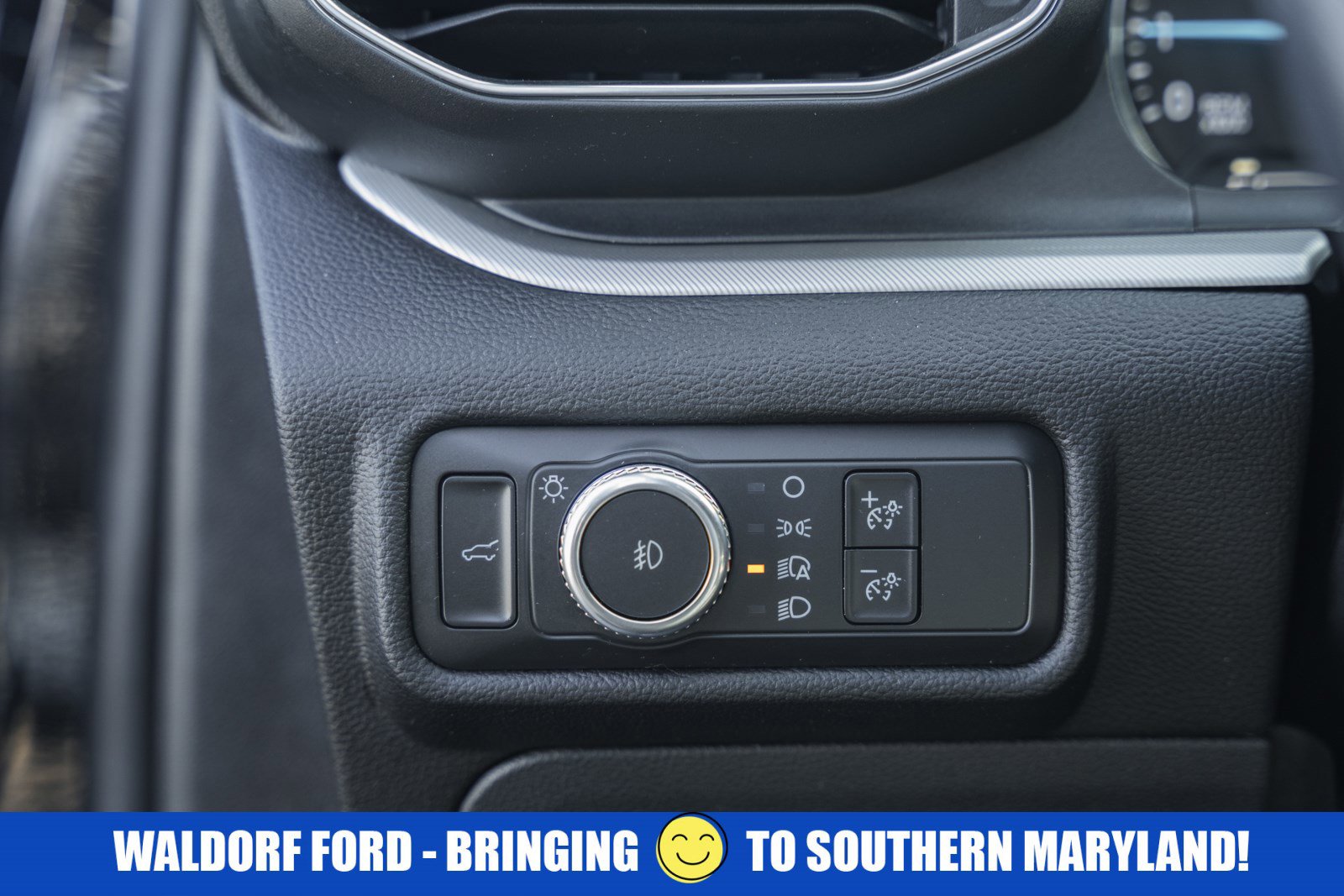 Used 2022 Ford Explorer XLT w/ Equipment Group 202A image 88