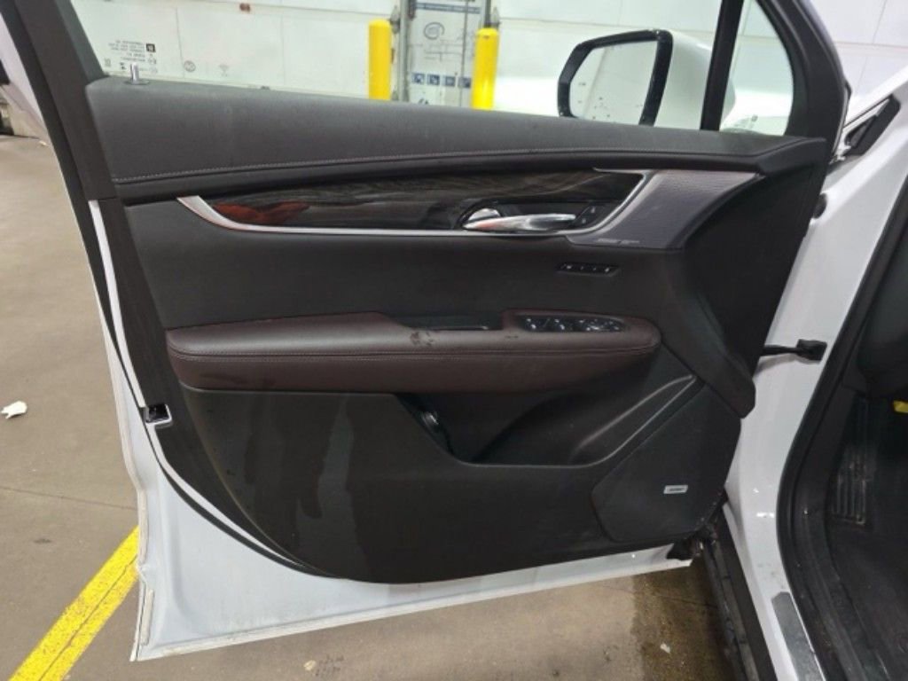 Used 2024 Cadillac XT6 Premium Luxury w/ Technology Package AWD/4WD image 15