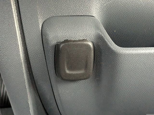 Used 2021 Chevrolet Bolt Premier w/ Infotainment Package image 23