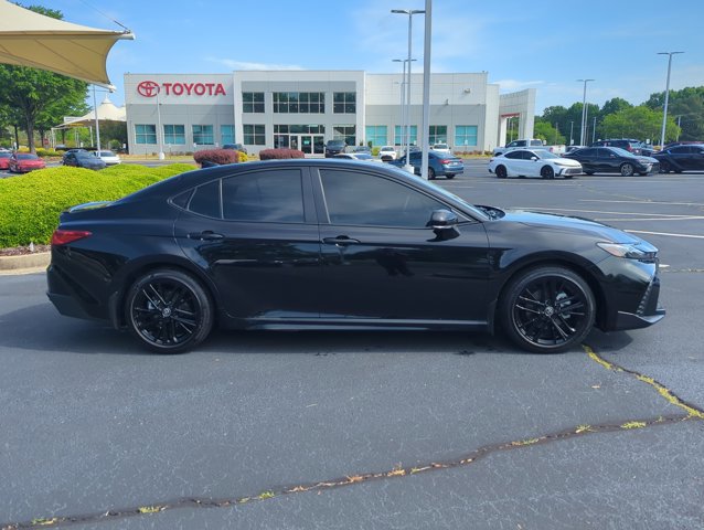 Used 2025 Toyota Camry SE FWD image 4