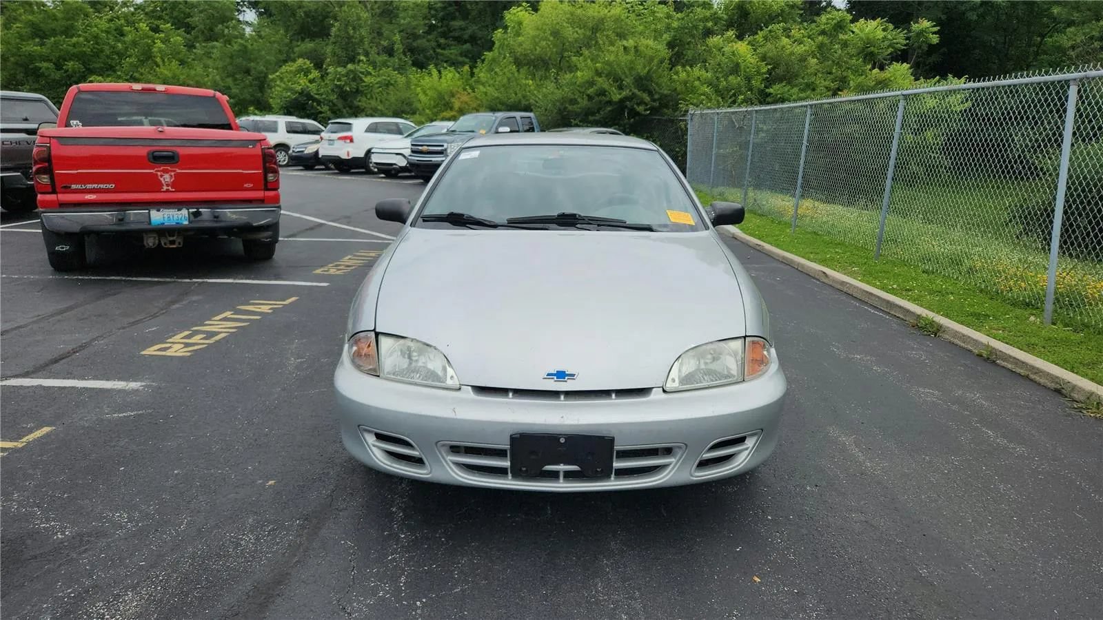Used 2001 Chevrolet Cavalier Coupe w/ Preferred Equipment Group 1 FWD image 3