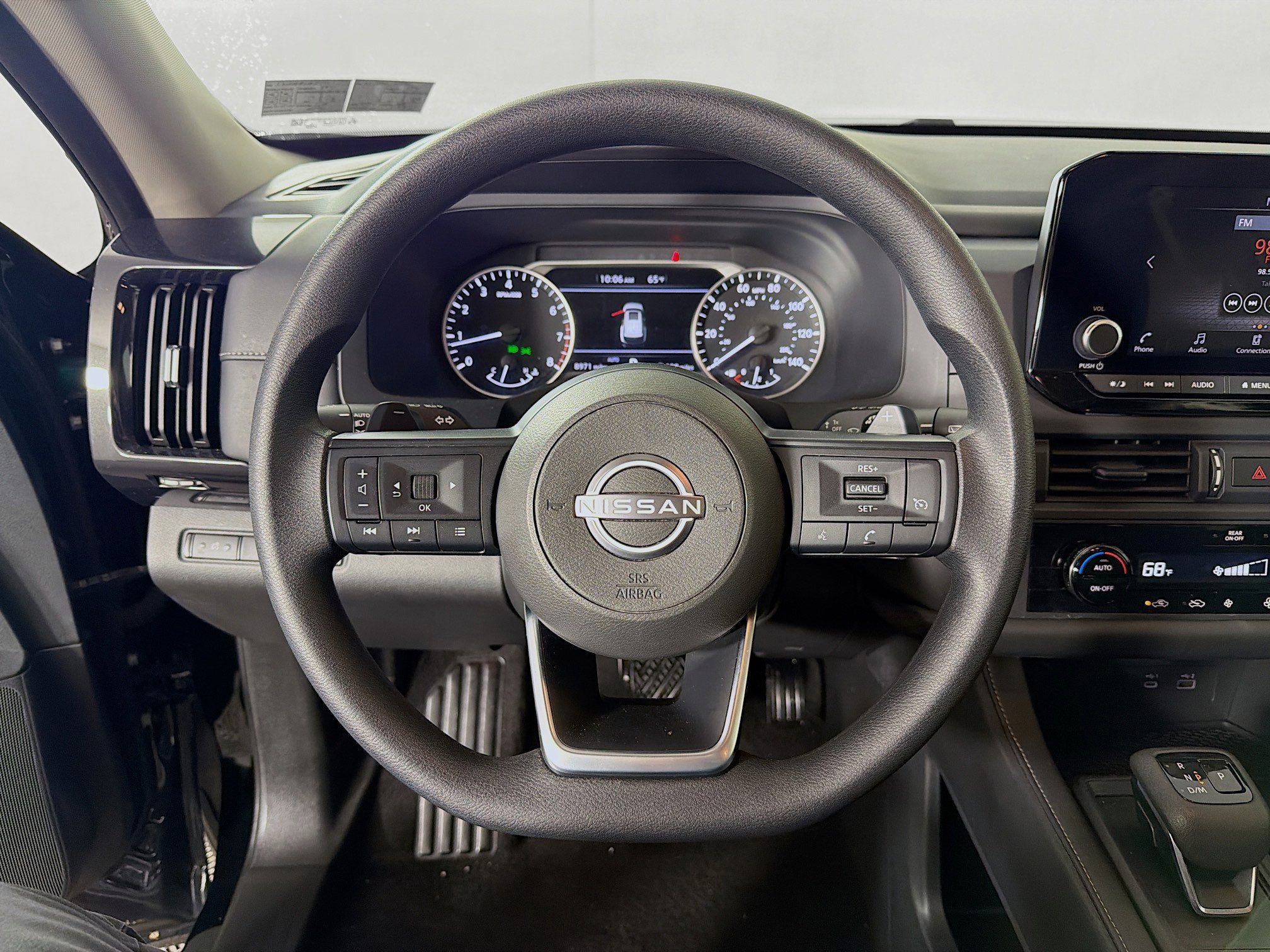 Used 2024 Nissan Pathfinder S image 13