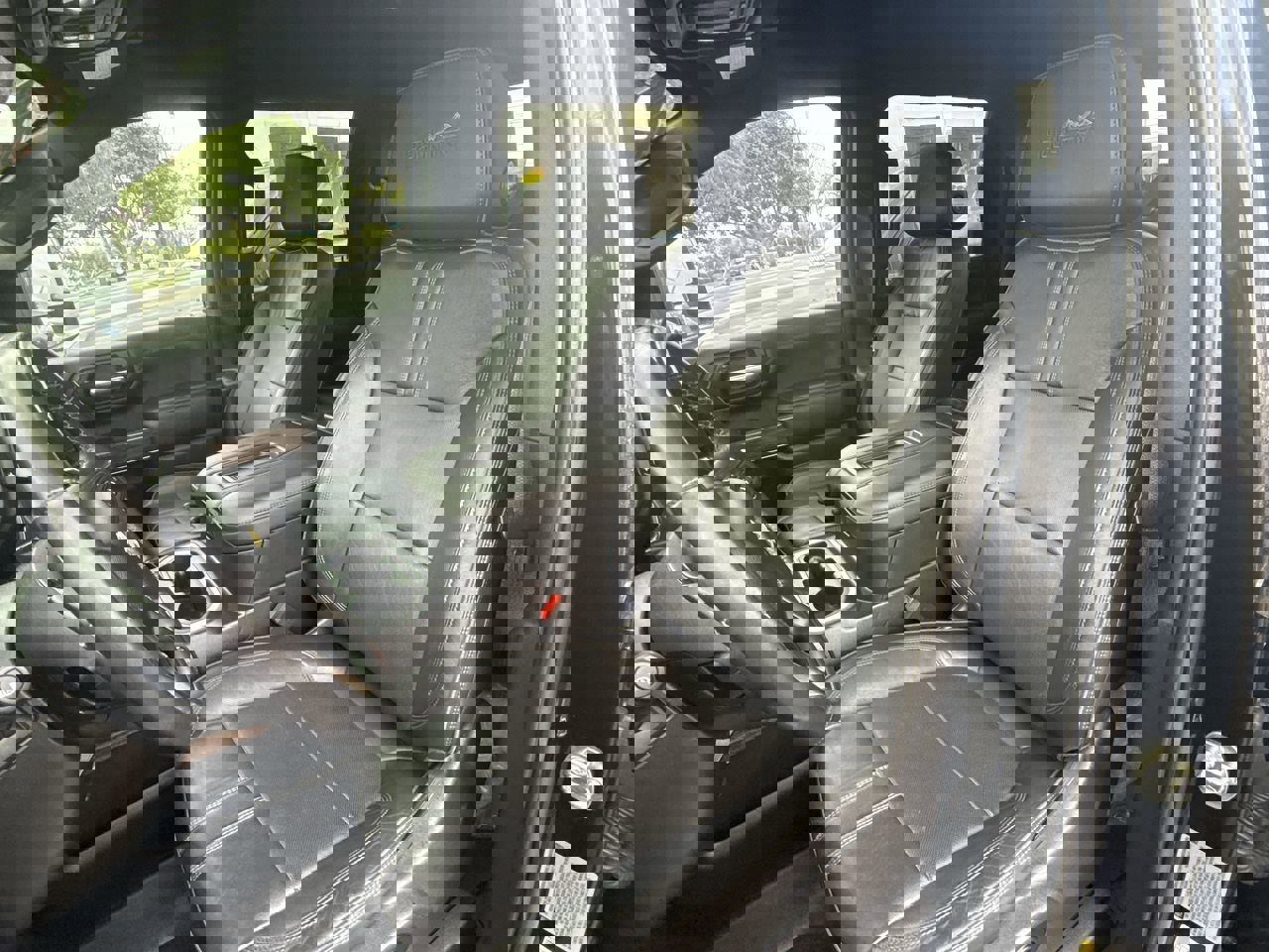 Used 2022 Chevrolet Silverado 3500 High Country w/ LPO, Hitch Package image 18