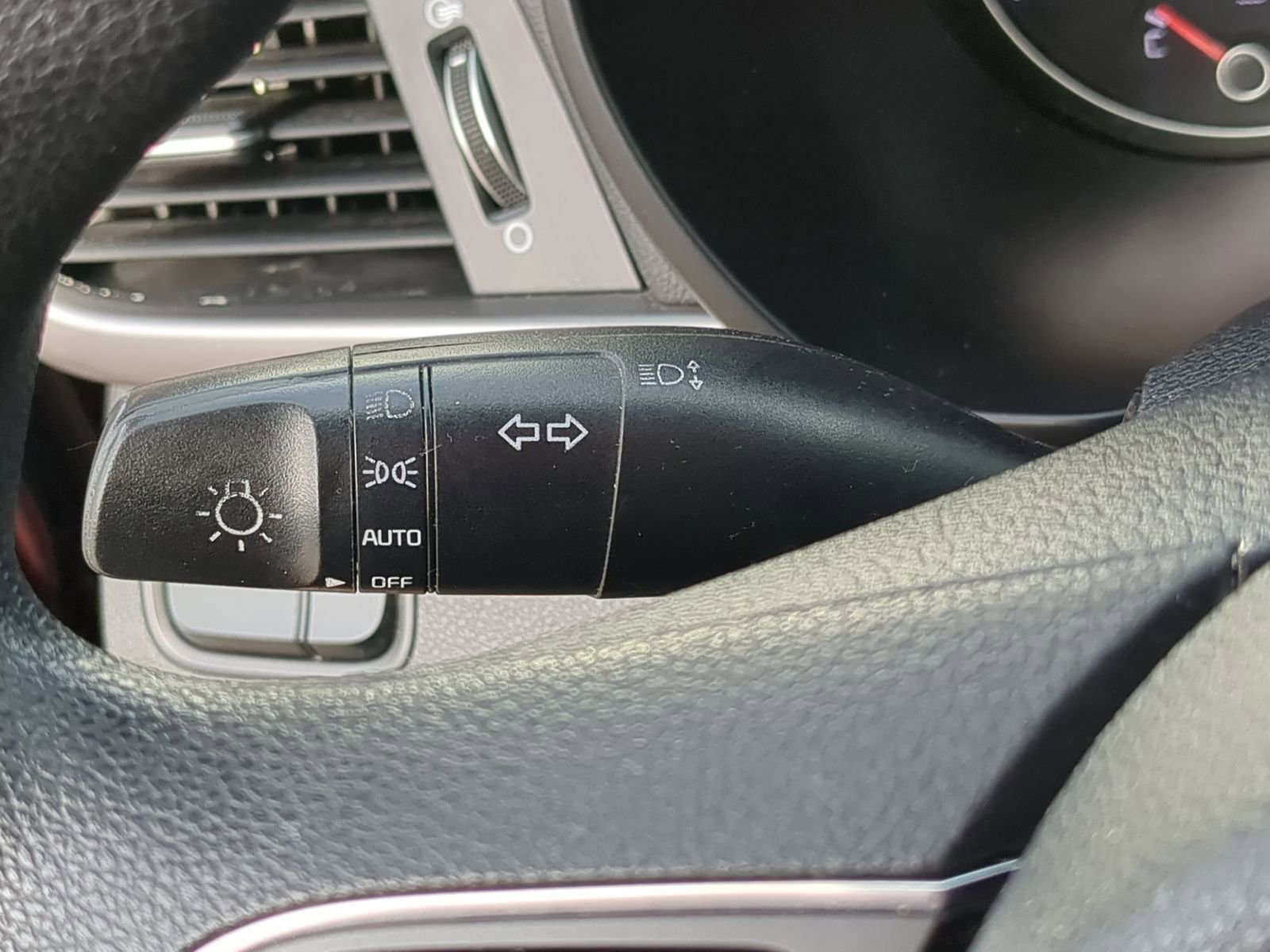 Used 2017 Kia Optima LX image 28