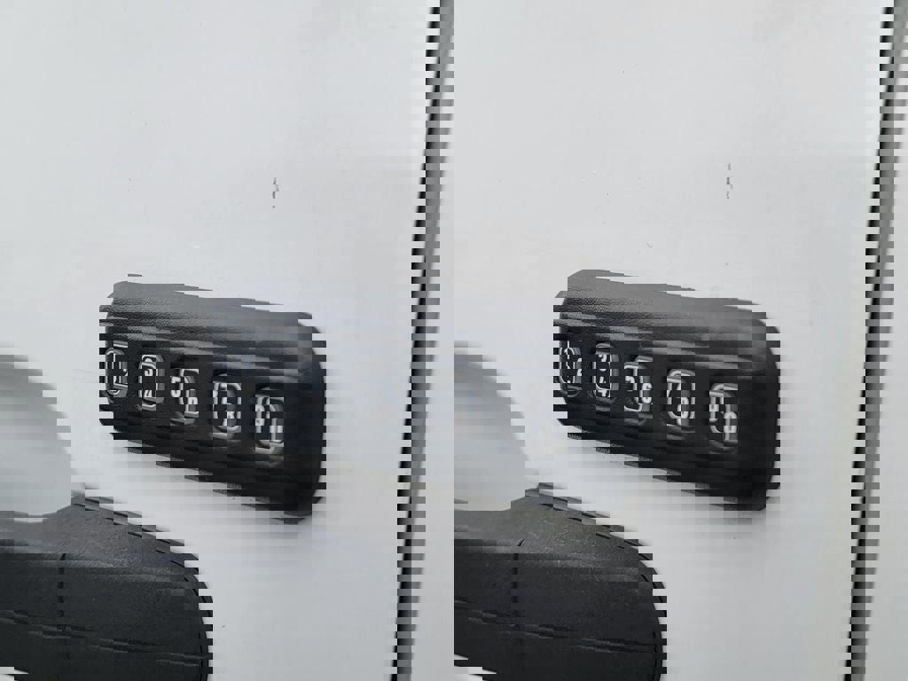 Used 2017 Ford Transit 350 XLT RWD image 11