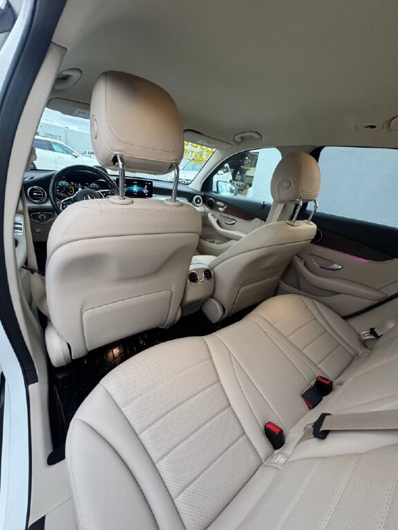 Certified 2022 Mercedes-Benz GLC 300 4MATIC image 17
