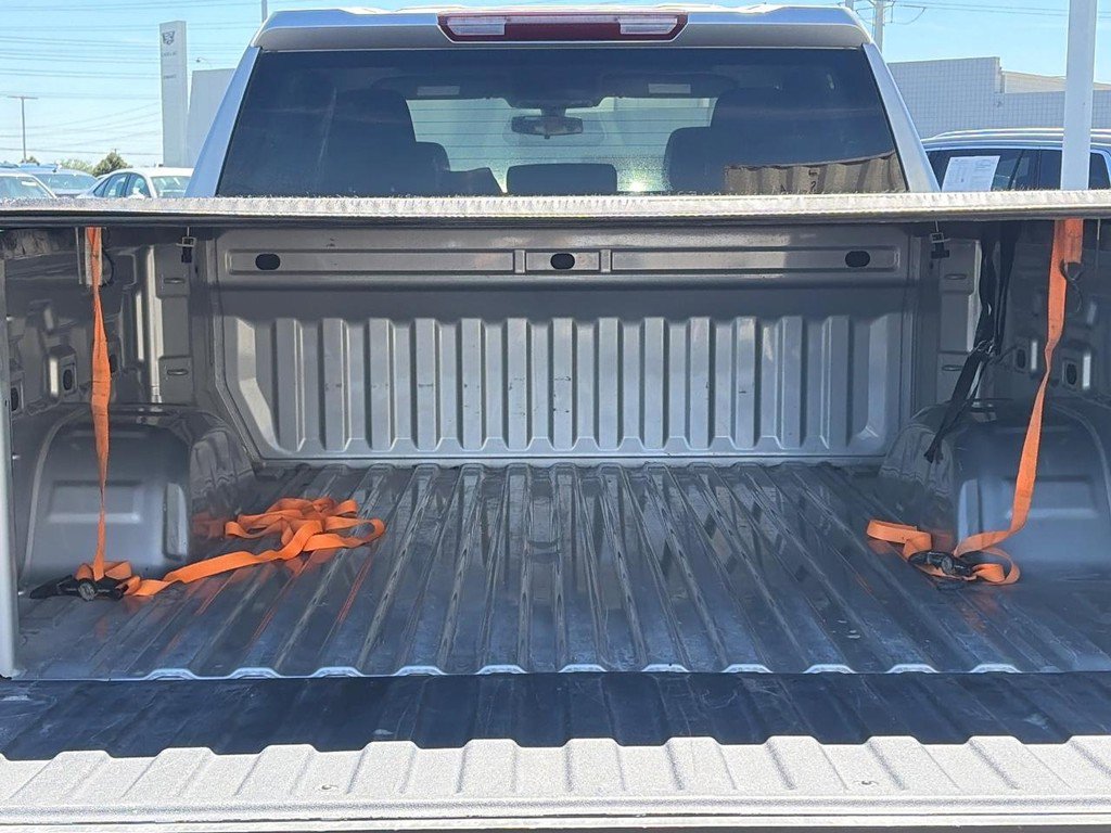 Used 2022 Chevrolet Silverado 1500 LT AWD/4WD image 7