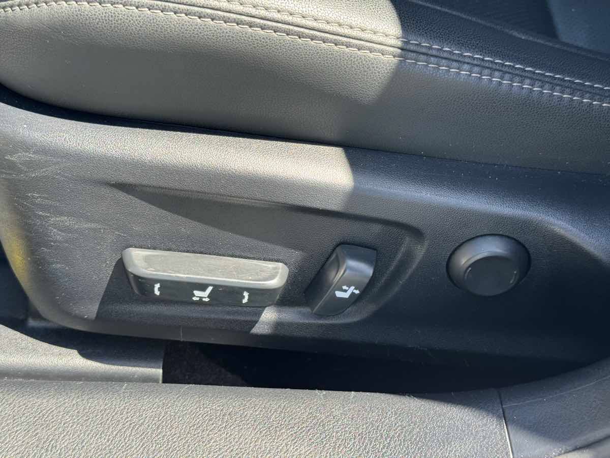 Used 2017 Lexus IS 200t w/ Navigation System Package RWD image 24