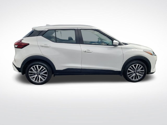 Used 2023 Nissan Kicks SV FWD image 6