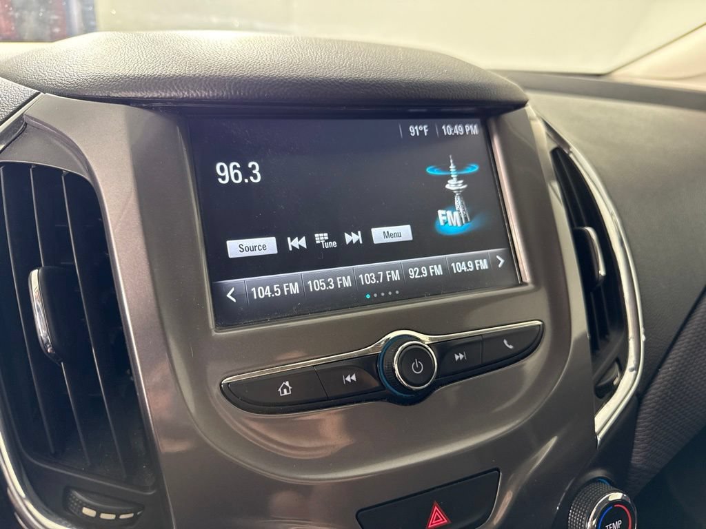 Used 2017 Chevrolet Cruze LT w/ LT Convenience Package FWD image 17