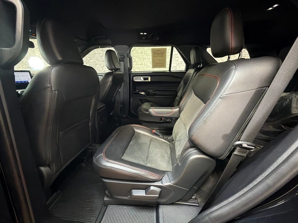 Used 2022 Ford Explorer ST-Line AWD/4WD image 15