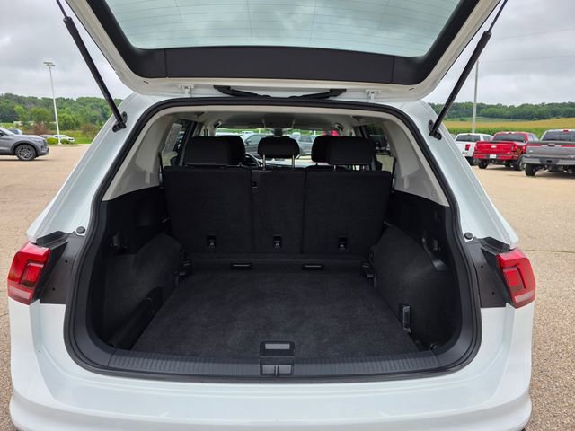 Used 2024 Volkswagen Tiguan S image 40