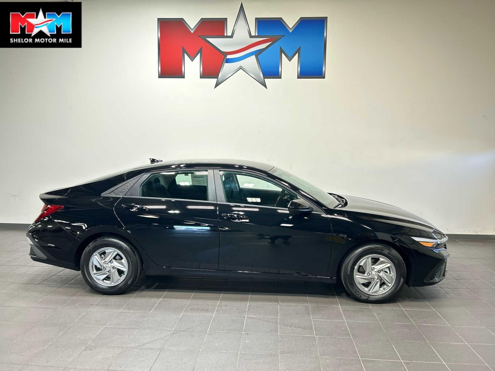 New 2026 Hyundai Elantra SE