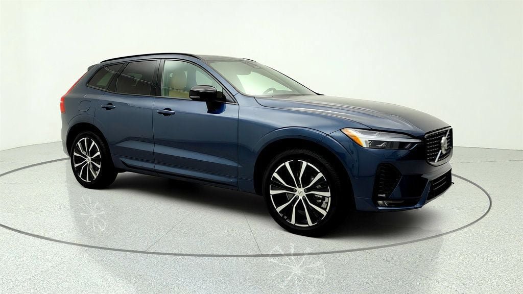 Used 2025 Volvo XC60 B5 Ultra w/ Protection Package Premier AWD/4WD image 3