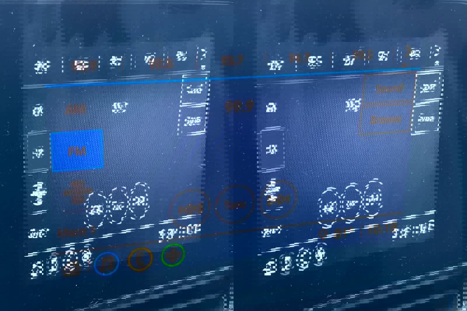 Used 2024 Chevrolet Trax RS image 19