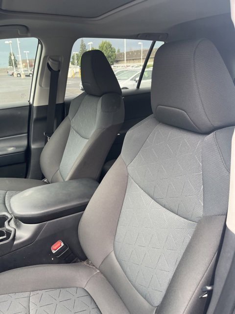 Used 2025 Toyota RAV4 XLE image 10