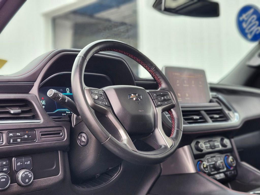 Used 2024 Chevrolet Suburban RST w/ Luxury Package image 19