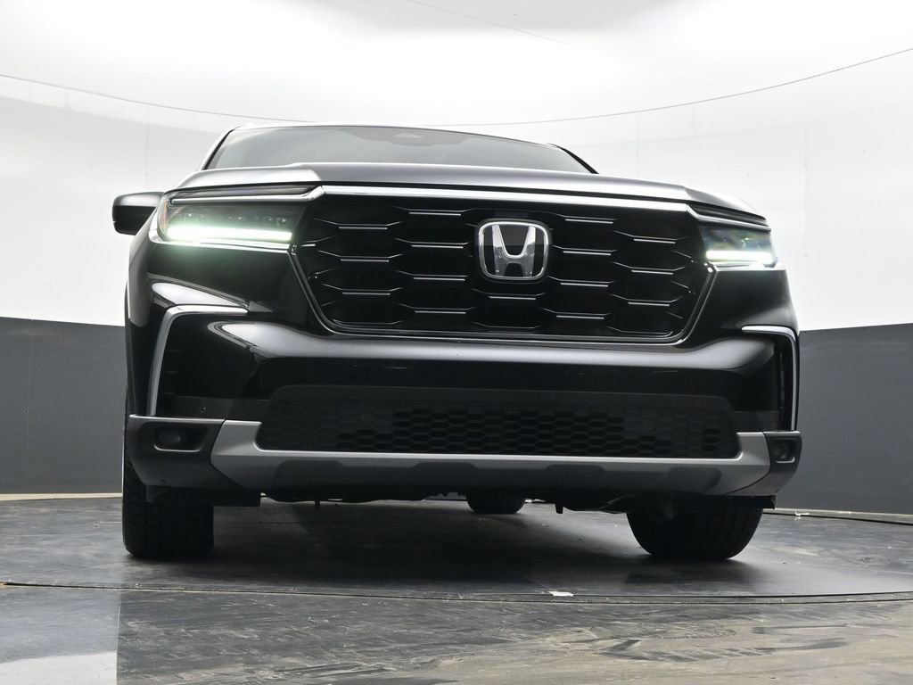 Used 2024 Honda Pilot Touring image 28