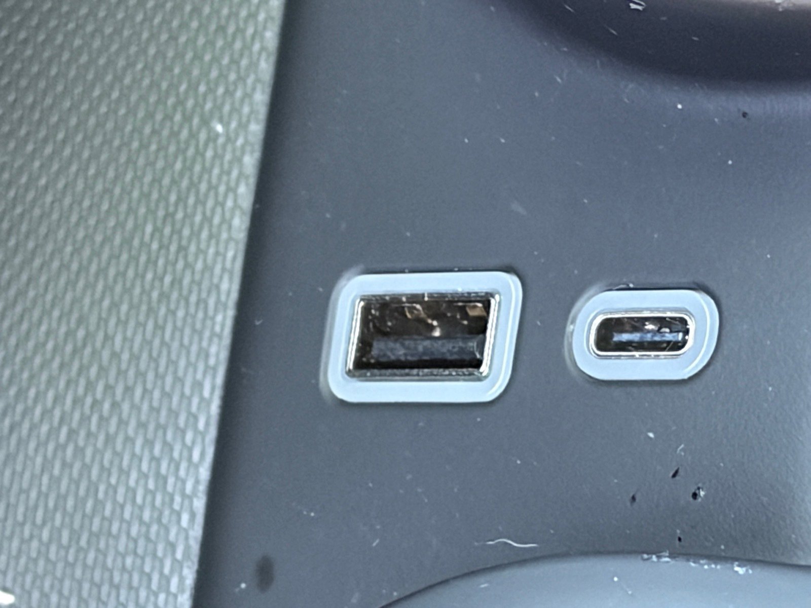 Used 2024 GMC Sierra 1500 AT4 w/ Technology Package image 27