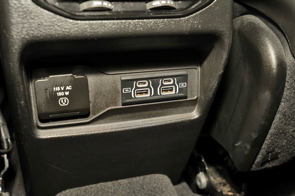 Used 2022 Jeep Grand Cherokee L Limited image 9