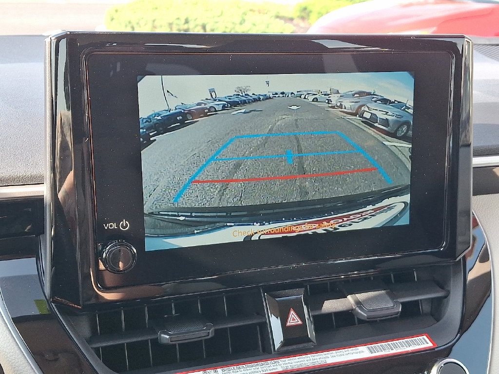 Used 2027 Toyota Corolla LE FWD image 18