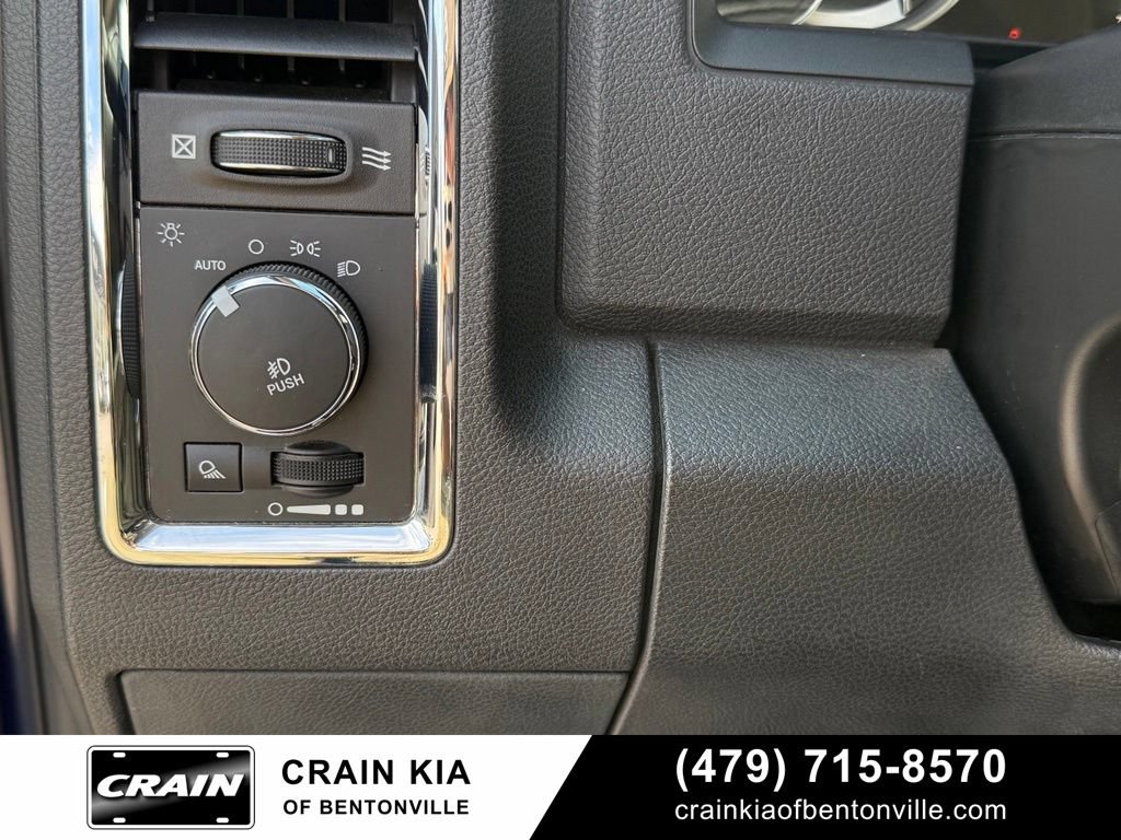 Used 2016 RAM 1500 Laramie w/ Convenience Group AWD/4WD image 12