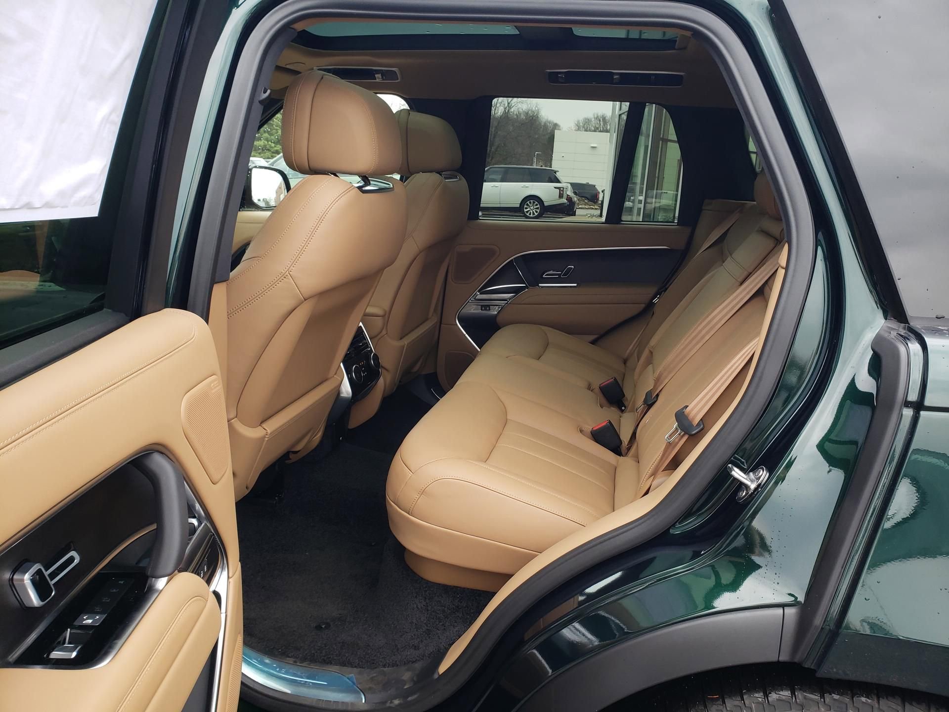 New 2026 Land Rover Range Rover SE image 11