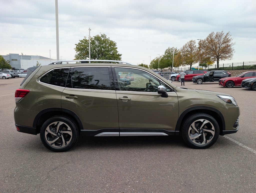 Used 2024 Subaru Forester Touring AWD/4WD image 7