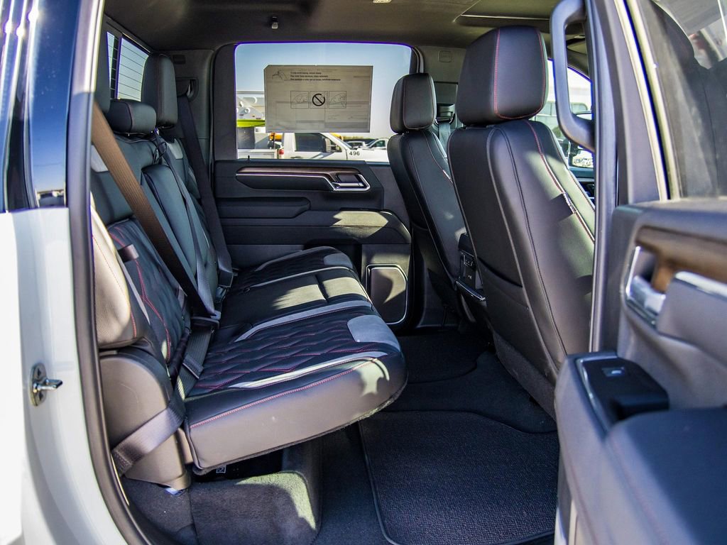 Used 2025 Chevrolet Silverado 3500 High Country w/ High Country Premium Package image 26