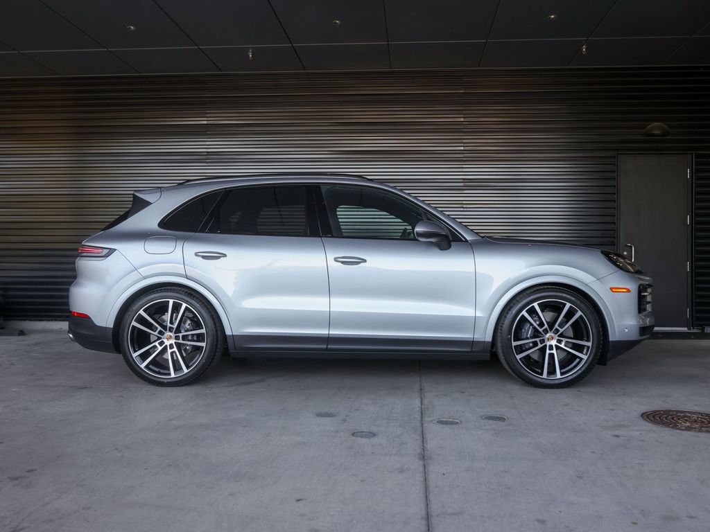 Certified 2026 Porsche Cayenne AWD/4WD image 8