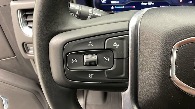 Used 2023 GMC Yukon XL SLE image 15