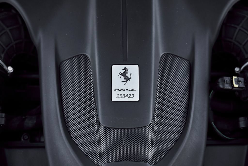 Used 2020 Ferrari Portofino RWD image 19