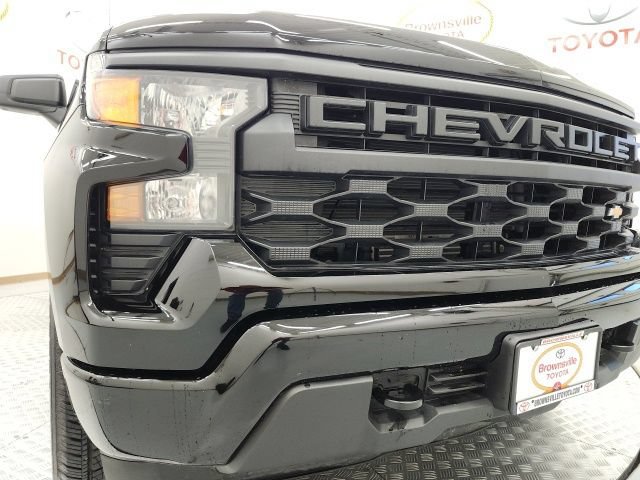 Used 2026 Chevrolet Silverado 1500 Custom RWD image 9