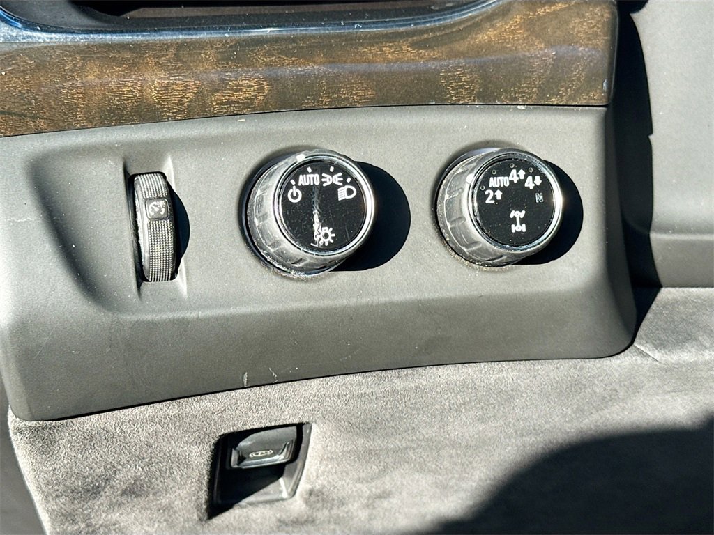Used 2018 Cadillac Escalade ESV Platinum image 11