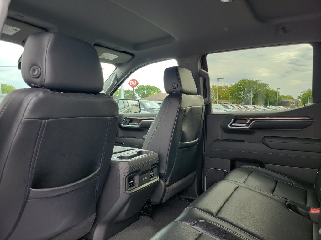 Used 2022 Chevrolet Silverado 1500 LT Trail Boss w/ Convenience Package II AWD/4WD image 16