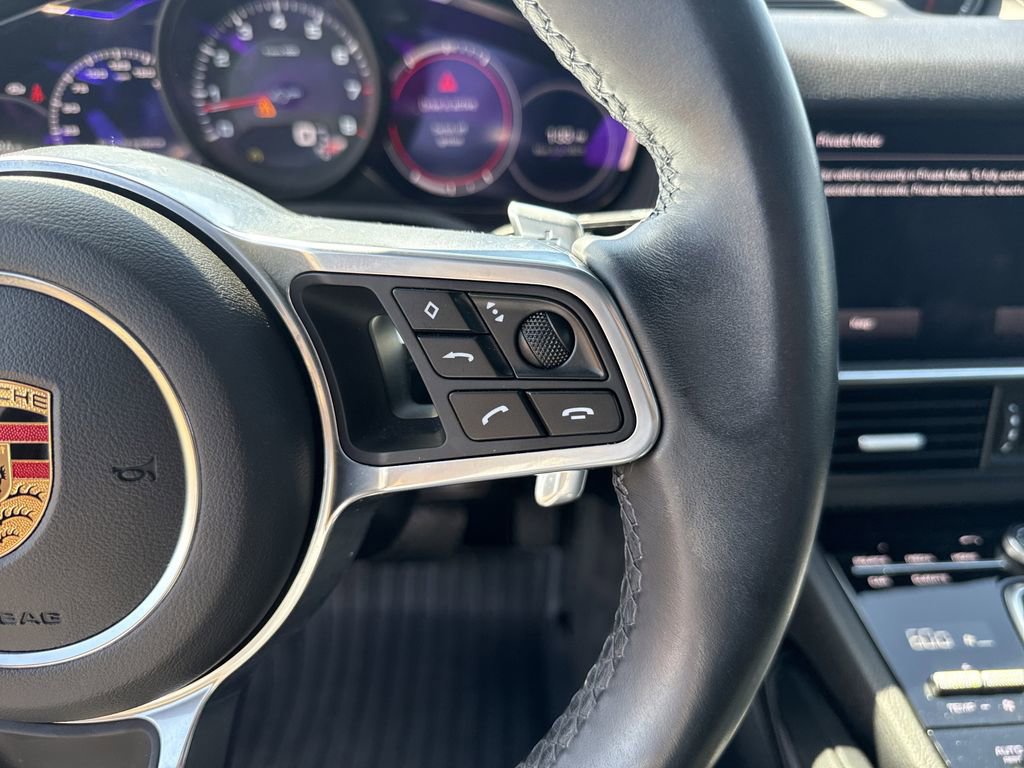 Used 2022 Porsche Cayenne Platinum Edition image 15