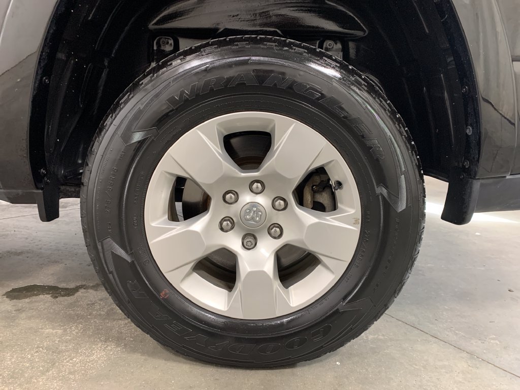 Used 2025 RAM 1500 Big Horn AWD/4WD image 5