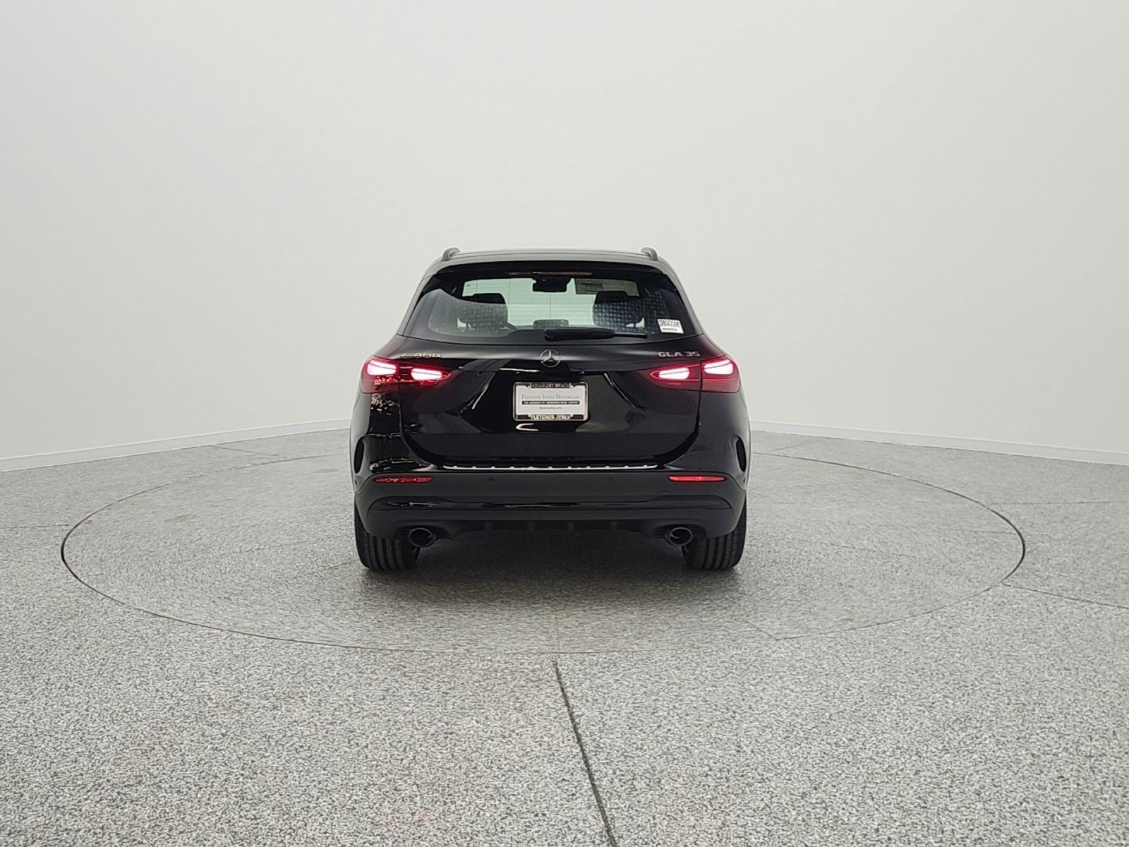 New 2026 Mercedes-Benz GLA 35 AMG 4MATIC image 6