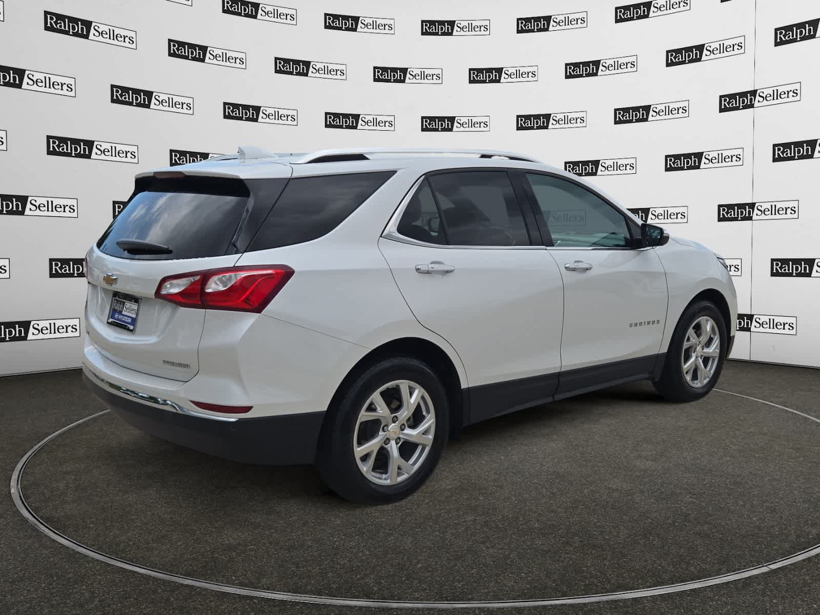 Used 2019 Chevrolet Equinox Premier FWD image 6