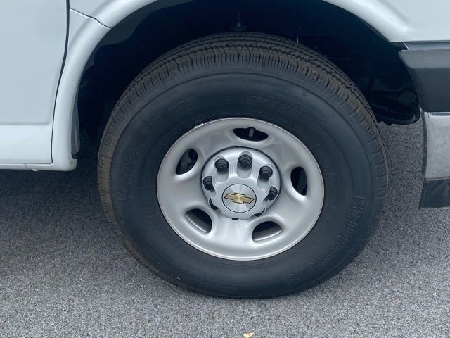 New 2025 Chevrolet Express 3500 w/ Power Convenience Package image 15