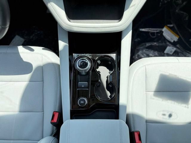 New 2026 Ford Explorer Platinum w/ LUX Leather Package AWD/4WD image 27