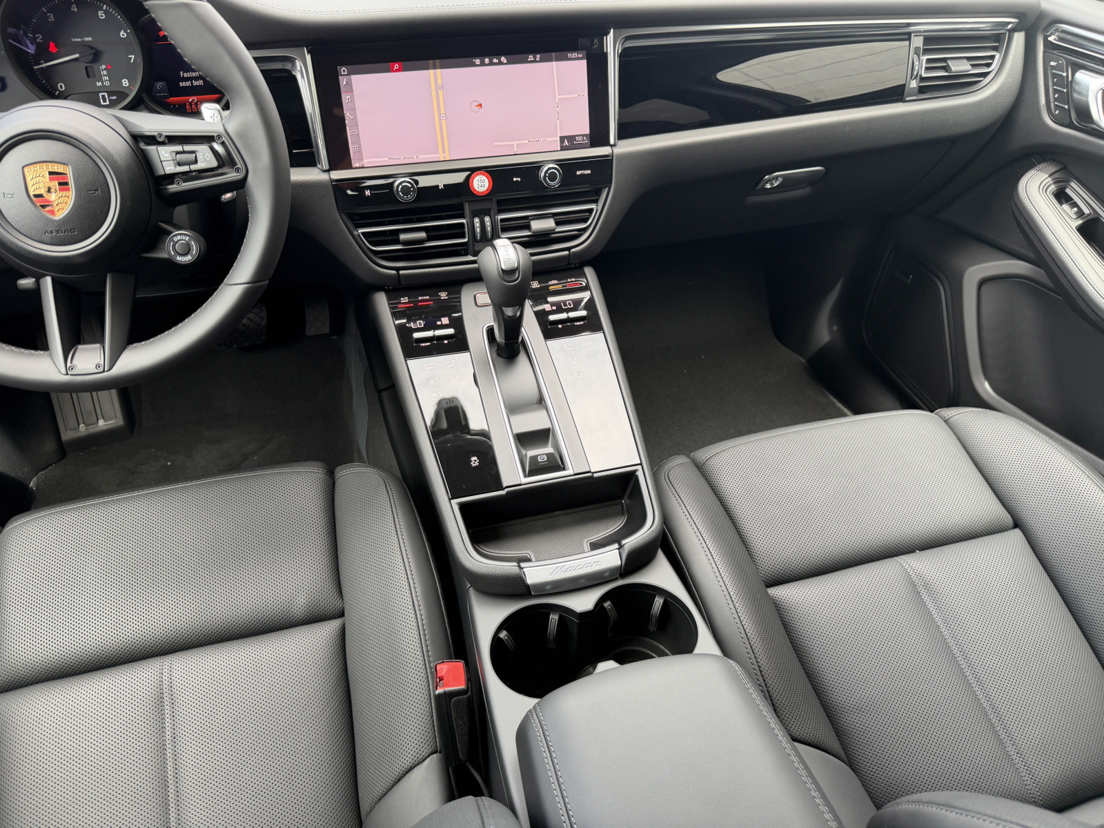 New 2026 Porsche Macan AWD/4WD image 16