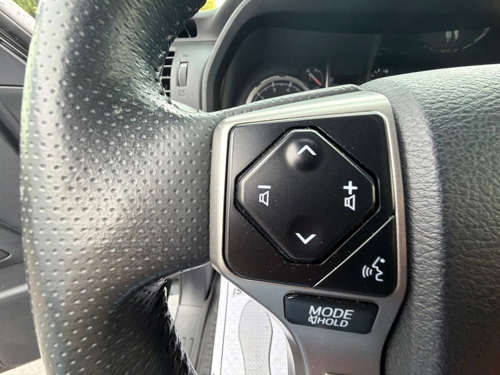 Used 2024 Toyota 4Runner Limited AWD/4WD image 44