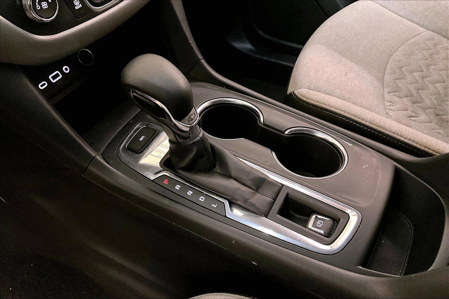 Used 2023 Chevrolet Equinox LS w/ LS Convenience Package image 16